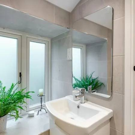 2 Bed In Bradley Oc-ds1062 Holiday home