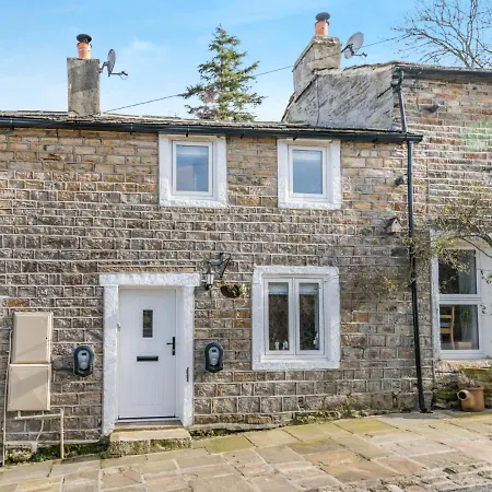2 Ivy Terrace *