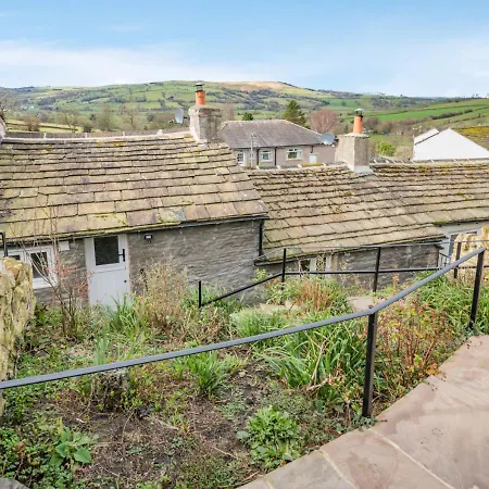 2 Ivy Terrace Holiday home *